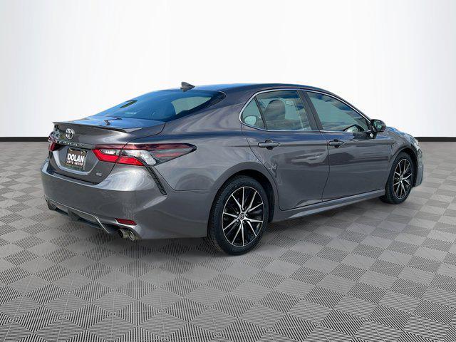 2022 toyota camry se