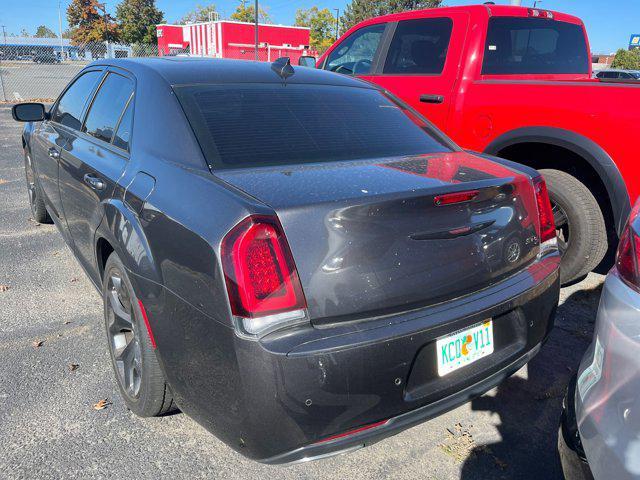 2022 chrysler 300 s