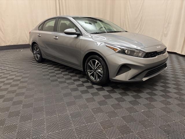 2022 kia forte lxs