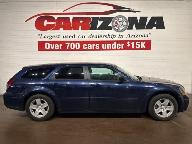 2005 dodge magnum se