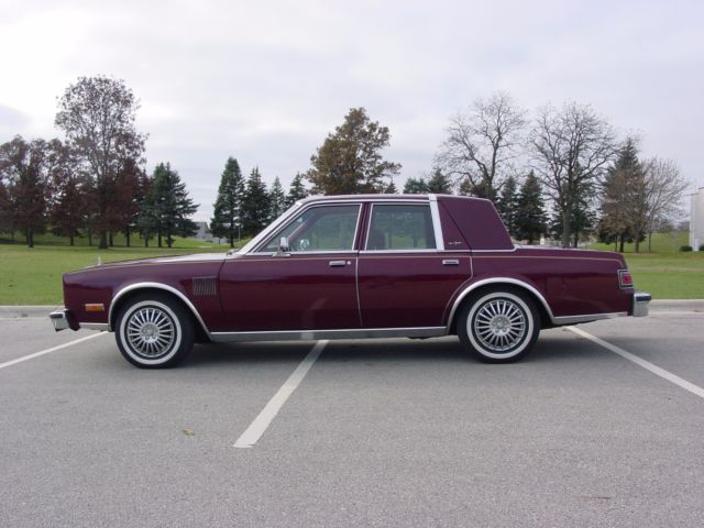 1982 chrysler new yorker v8 auto nice shape & drives great no reserve