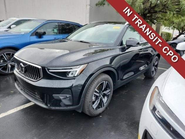 2023 volvo xc40 b5 plus bright theme