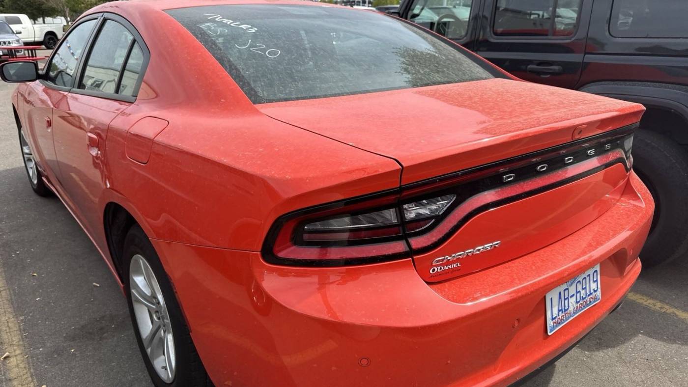 2022 dodge charger sxt
