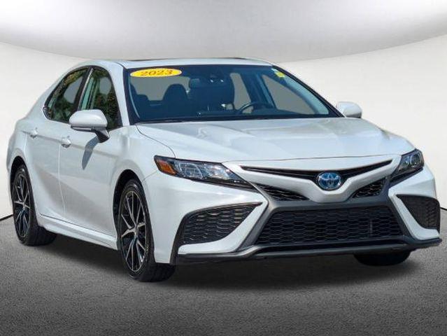 2023 toyota camry se