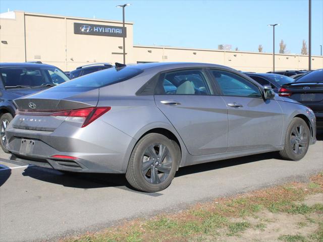 2022 hyundai elantra sel