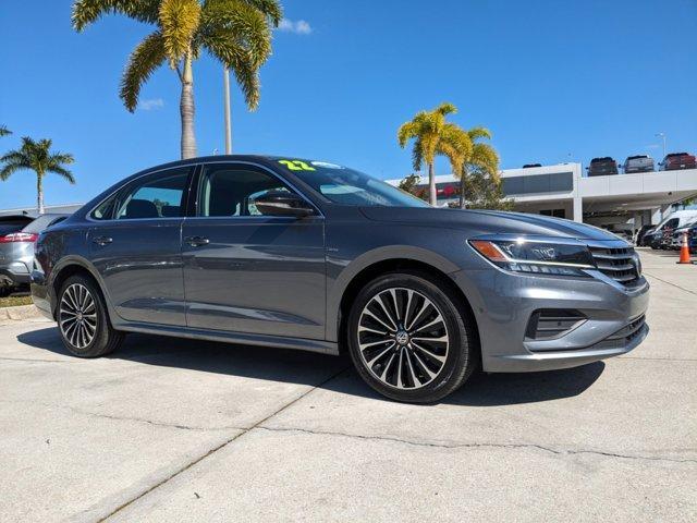 2022 volkswagen passat 2.0t limited edition