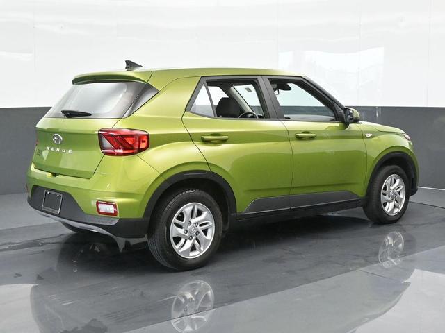 2022 hyundai venue se