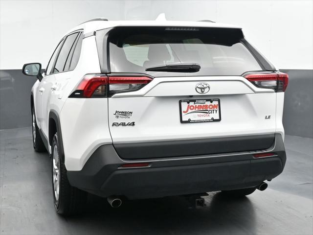 2021 toyota rav4 le