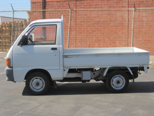 1991 daihatsu hijet 660cc,5 speed,high/low,4wd, low 18000miles! 1000lbs paylord!