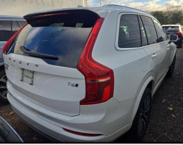 2022 volvo xc90 t6 momentum 7 passenger