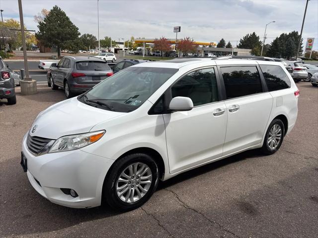 2011 toyota sienna xle
