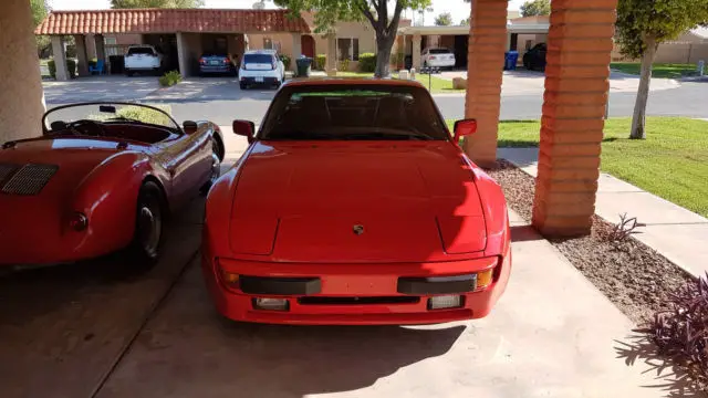 1986 porsche 944 2 dr coupe / 20,560 miles