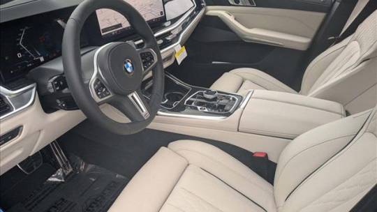 2025 BMW X7