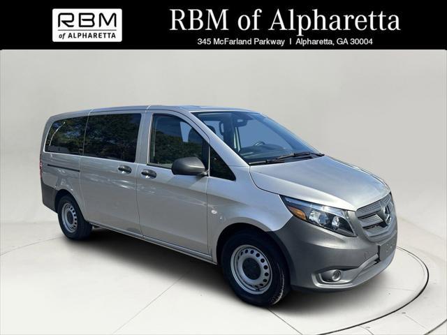 2022 mercedes-benz metris base