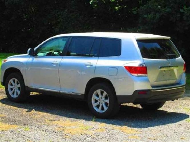 2013 toyota highlander base v6 in gloucester, va