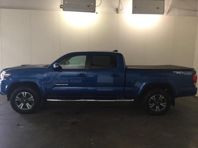 2016 toyota tacoma sr5 v6 4x4 sr5 v6 4dr double cab 6.1 ft lb for sale in bow, new hampshire
