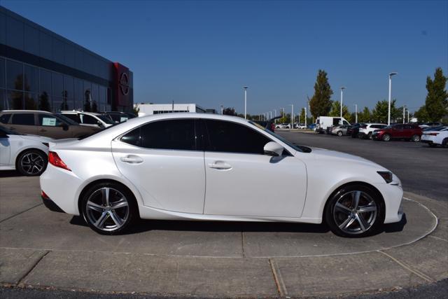 2018 lexus is 300 base