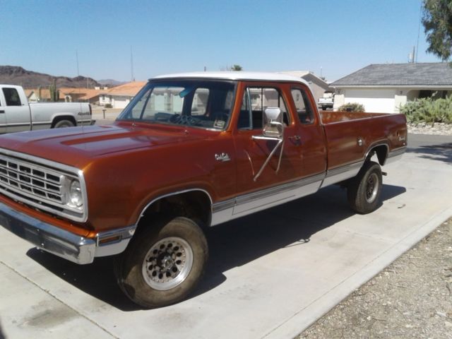 1974 dodge 200 clubcab 4x4