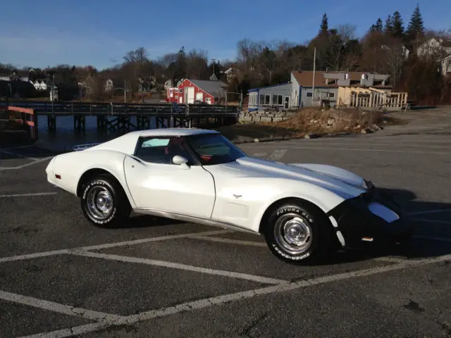 stingray with t-tops. l48, 350ci and automatic. original drivetrain. low reserve