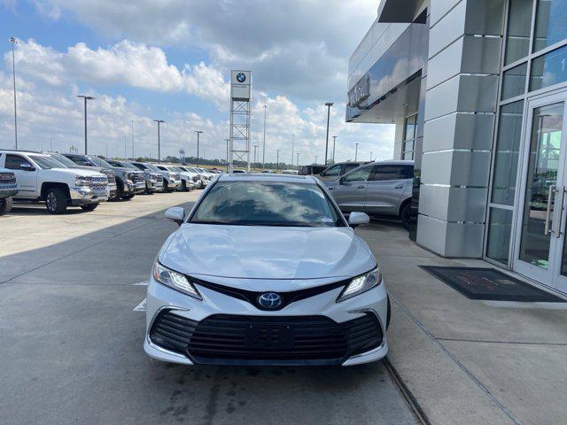 2021 toyota camry hybrid xle