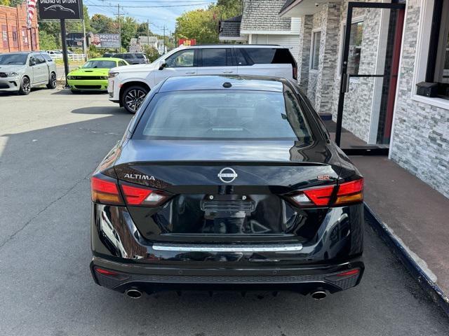 2023 nissan altima sr fwd