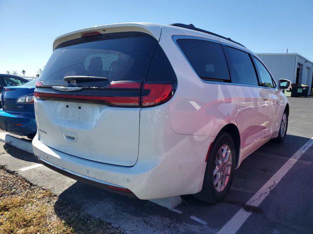 2022 chrysler pacifica touring l