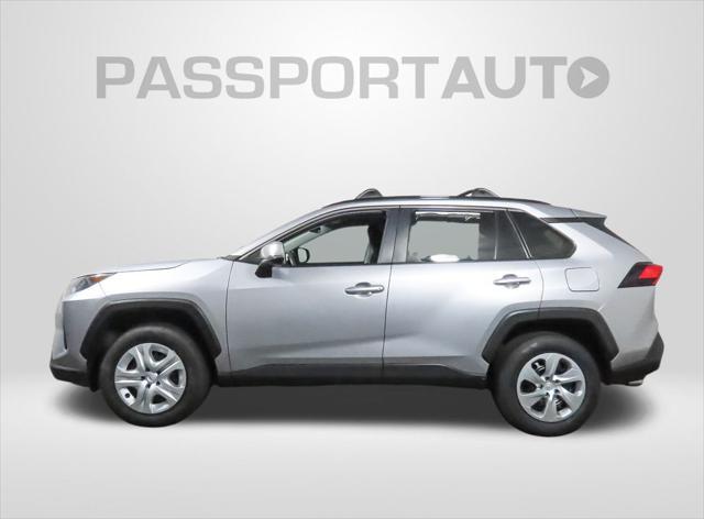 2021 toyota rav4 le