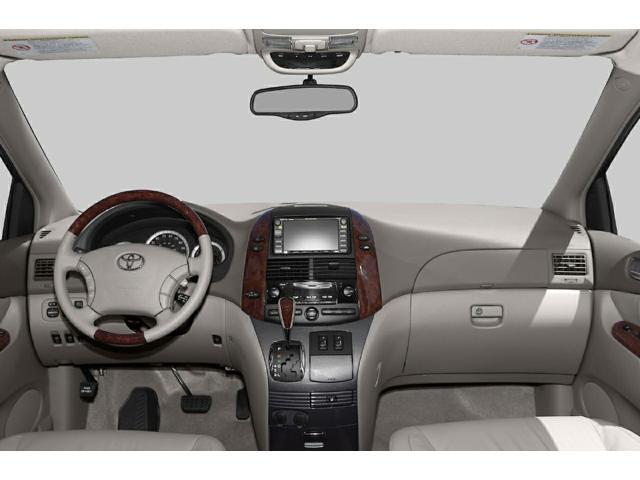 2004 toyota sienna xle