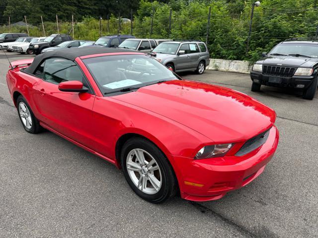 2010 ford mustang base