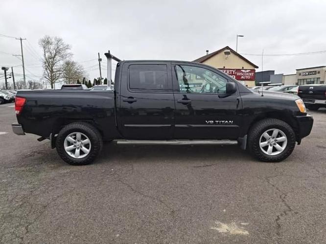 2014 nissan titan crew cab sl pickup 4d 5 1/2 ft in hulmeville, pennsylvania