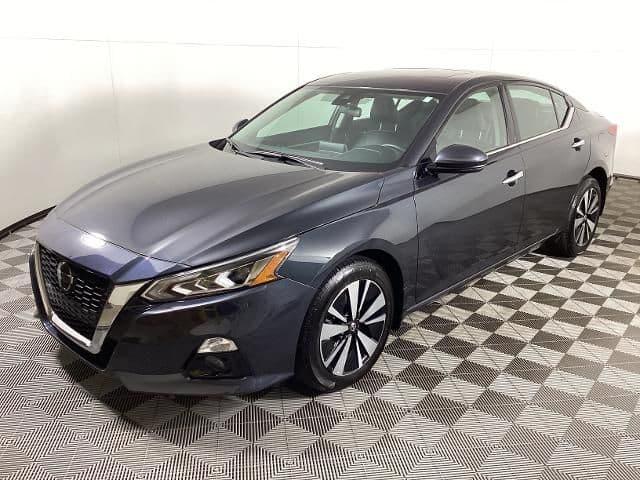 2022 nissan altima 2.5 sl 4dr all-wheel drive sedan in grandville, michigan