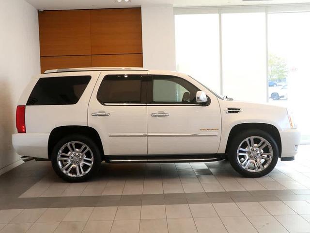 2013 cadillac escalade base
