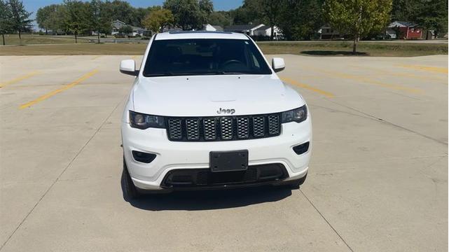 2017 jeep grand cherokee altitude