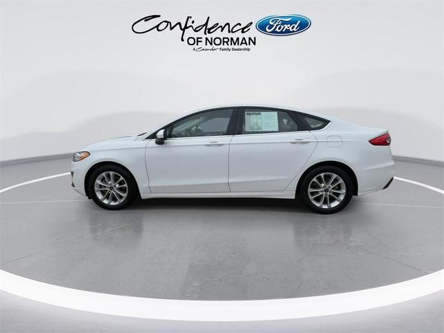 2020 ford fusion se