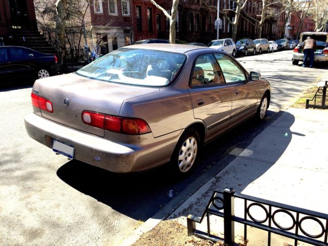 1994 acura integra ls 4-door 101,000 miles