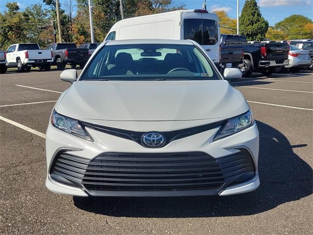 2022 toyota camry le