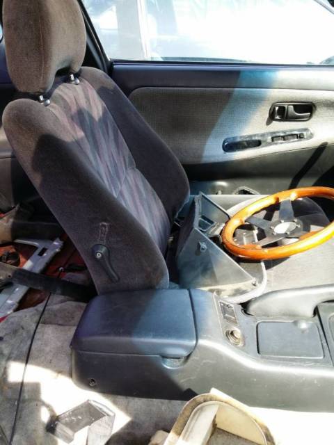 1993 nissan 240sx base hatchback 2-door 2.4l