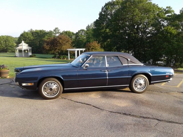 1970 ford thunderbird landau suicide door