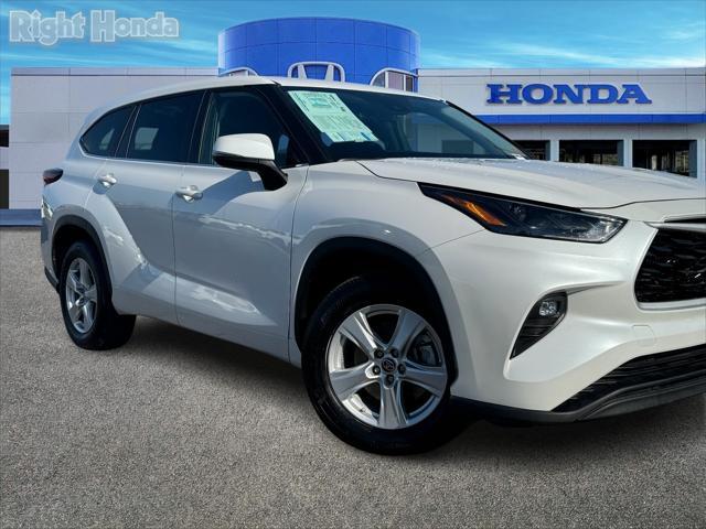 2024 toyota highlander le