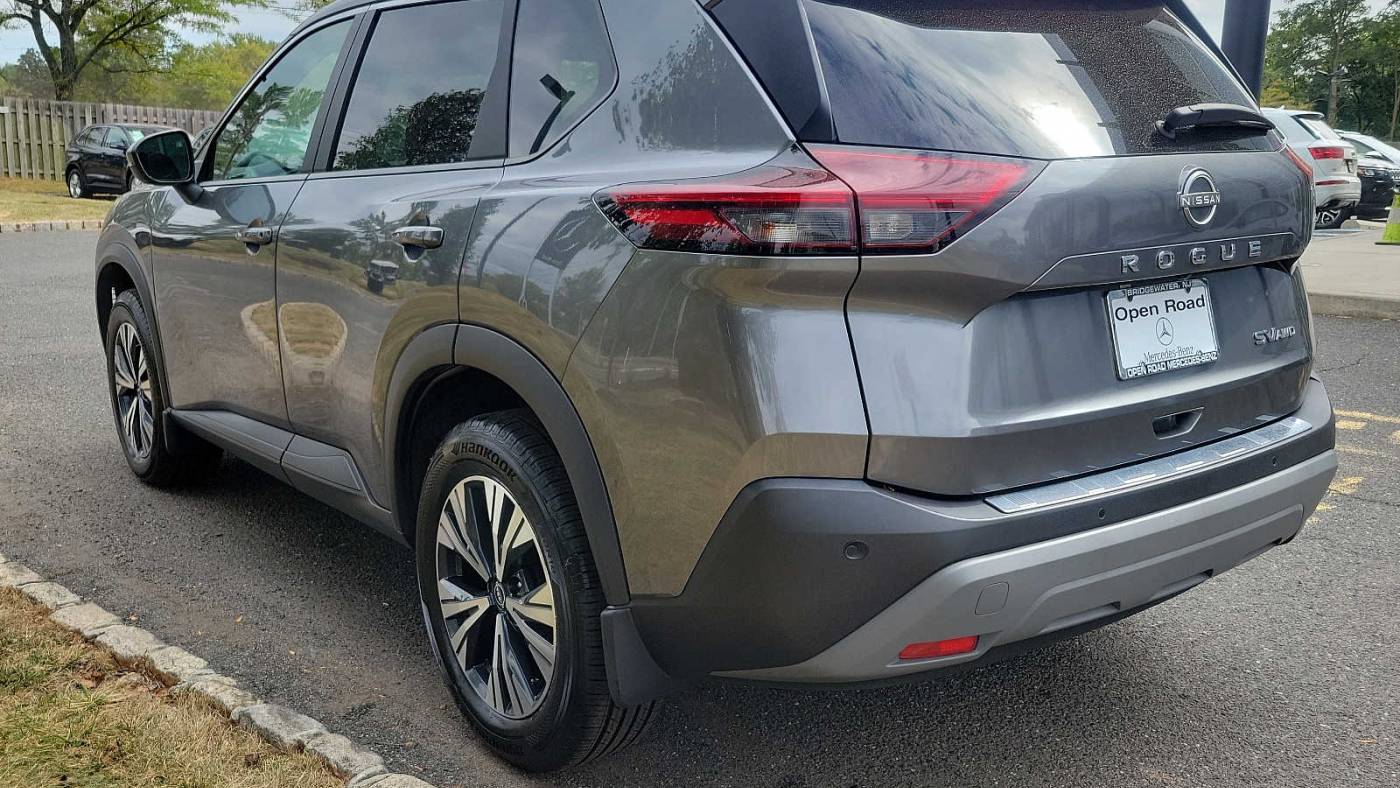2022 nissan rogue sv