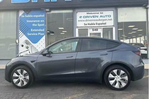 2023 tesla model y awd *ltd avail in waukegan, illinois