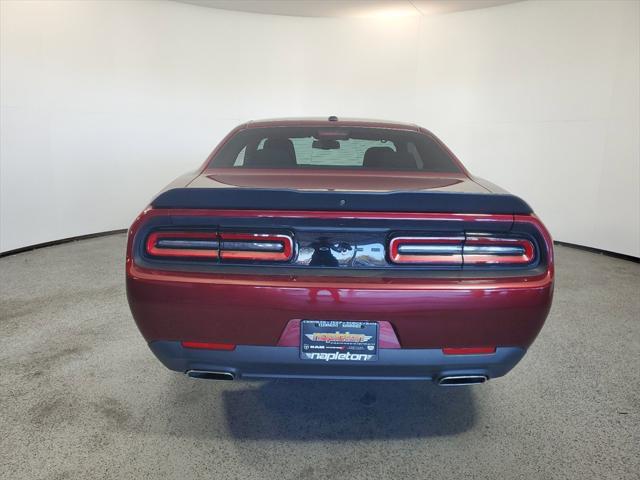 2021 dodge challenger sxt