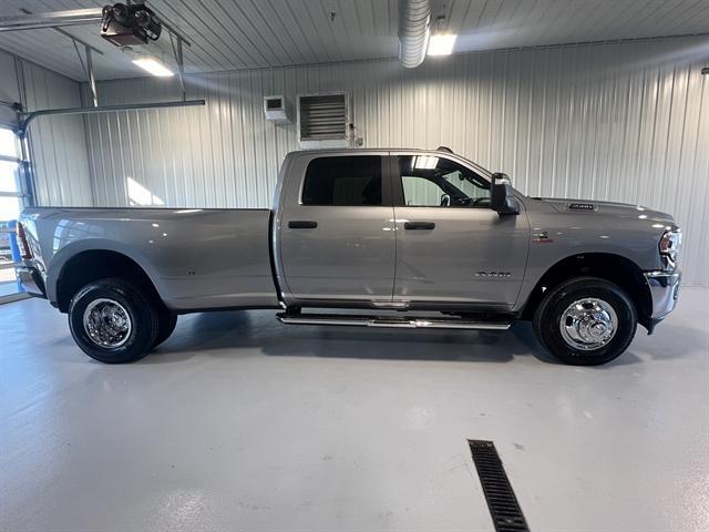 2024 ram 3500 big horn crew cab 4x4 8' box