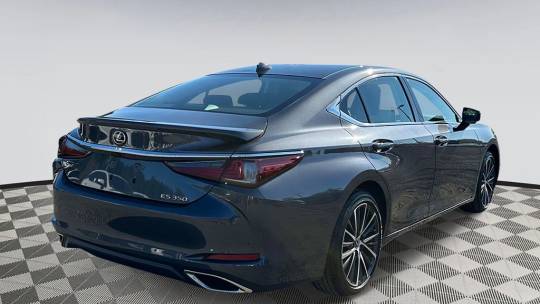 2024 Lexus ES