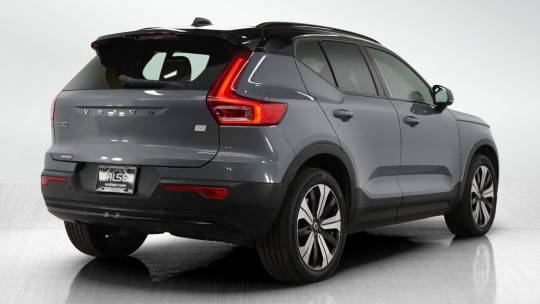 2023 Volvo XC40