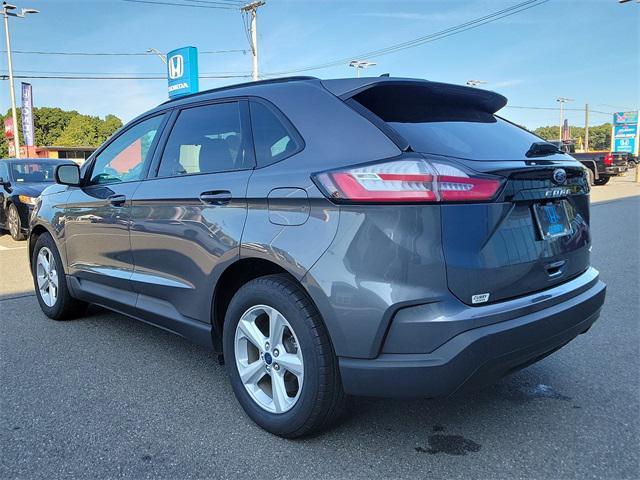 2021 ford edge se