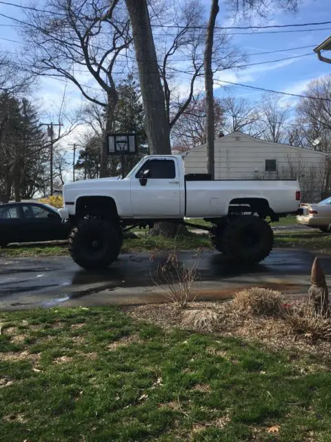 monster 1984 chevy k20 on 1 tons and 44’s