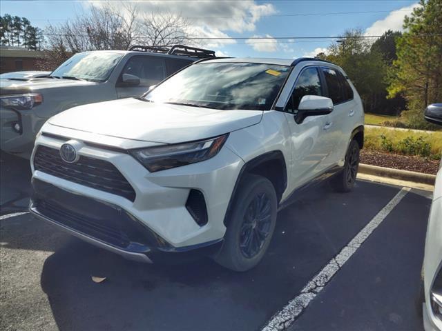 2022 toyota rav4 hybrid se
