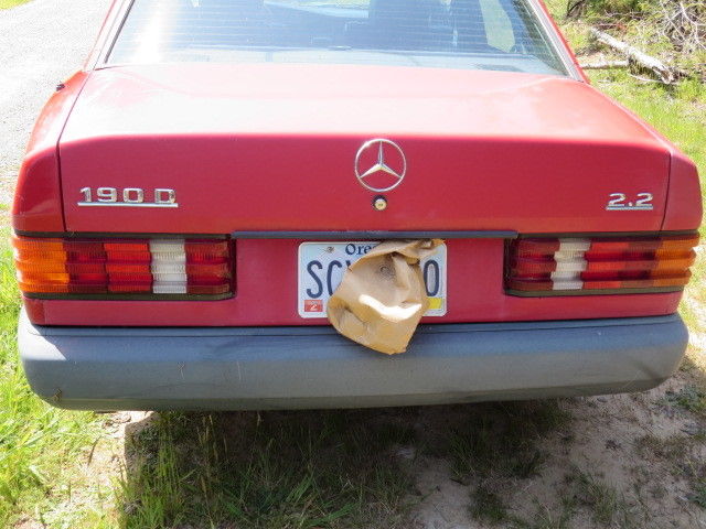 1984 merecedes benz rare 190d. renewed in many ways. great project or parts car!