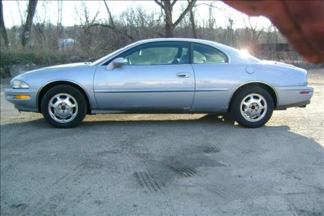 1995 buick riviera in connecticut